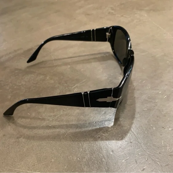 Persol Polarized Sunglasses - Picture 5 of 9